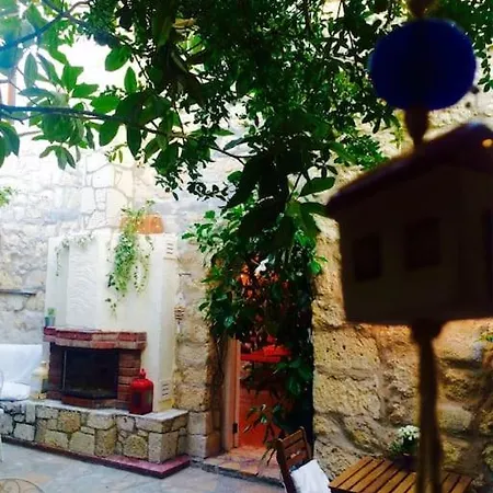 Villa Original Stone House With Patio In The City Center *
