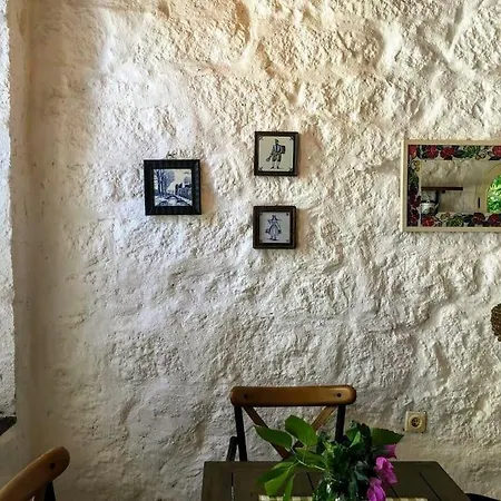 Villa Original Stone House With Patio In The City Center *