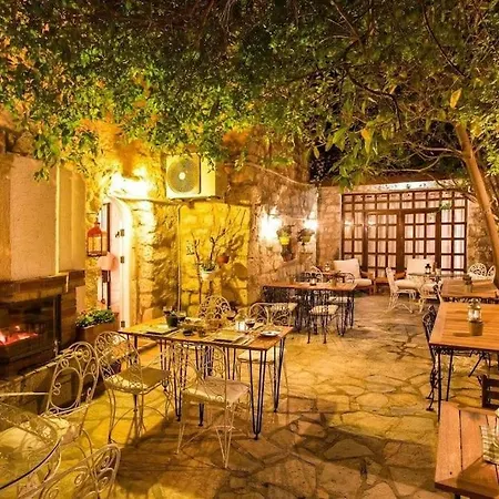 Original Stone House With Patio In The City Center فيلة ألاتشاتي