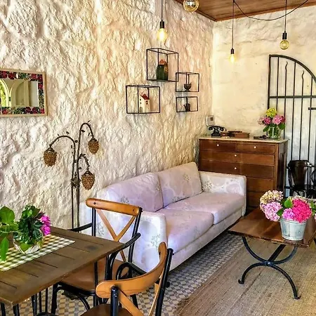 Original Stone House With Patio In The City Center *