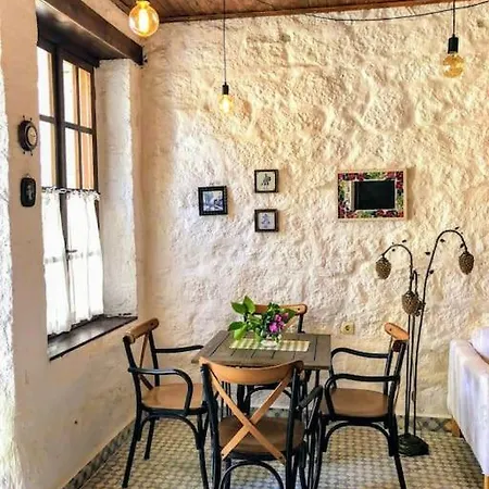 Original Stone House With Patio In The City Center *