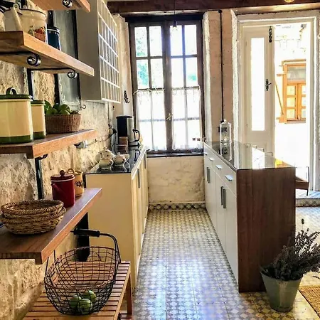 Original Stone House With Patio In The City Center Vilă Alacati