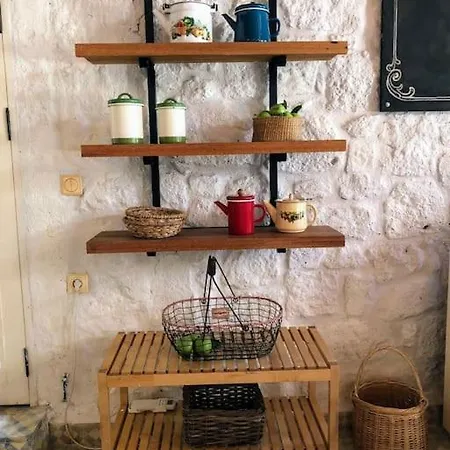فيلة Original Stone House With Patio In The City Center *